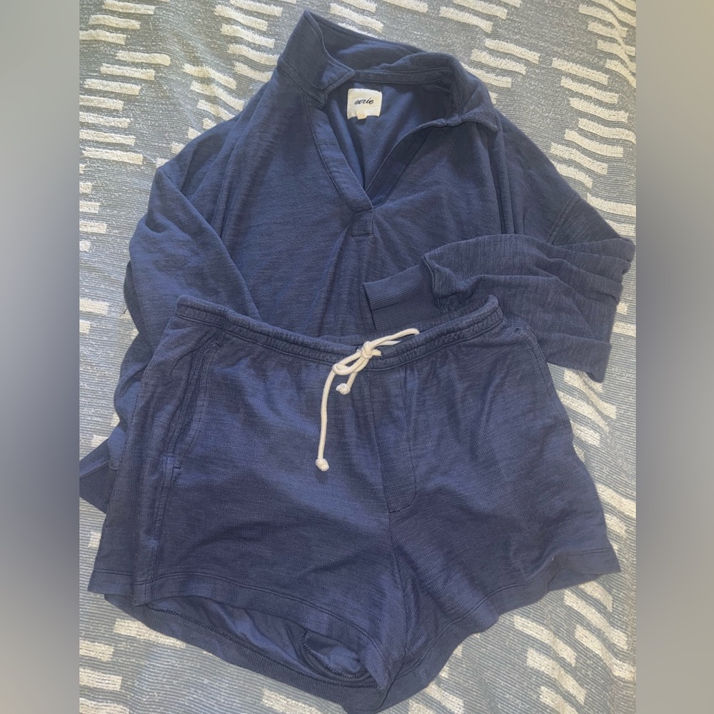 Aerie Set. Super cute oversized set. Sold out within a day! Great condition.